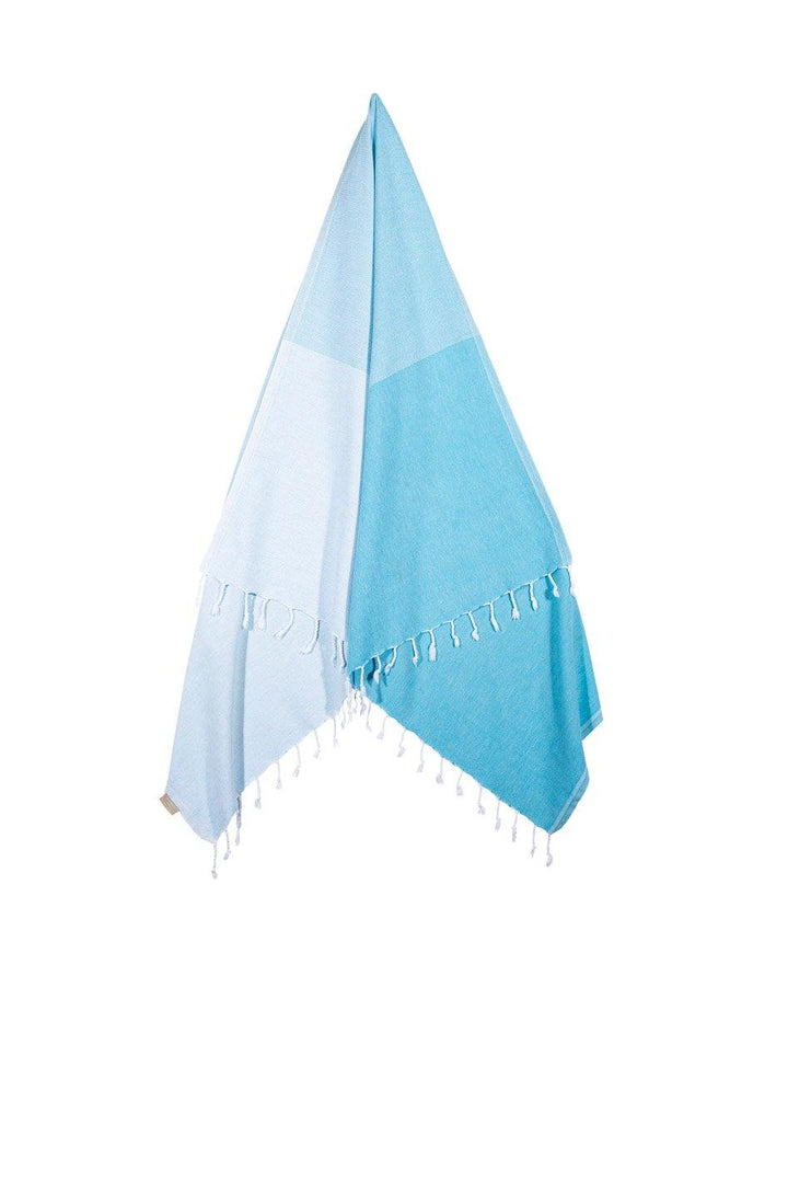 Dune - Turquoise Lightweight Quick Drying Towel Hanging